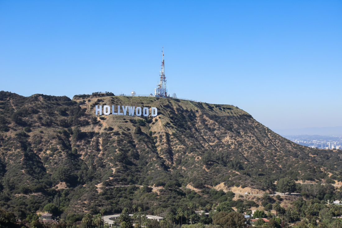 Celebrity Scrunchie Moments: Iconic Looks You Can Recreate