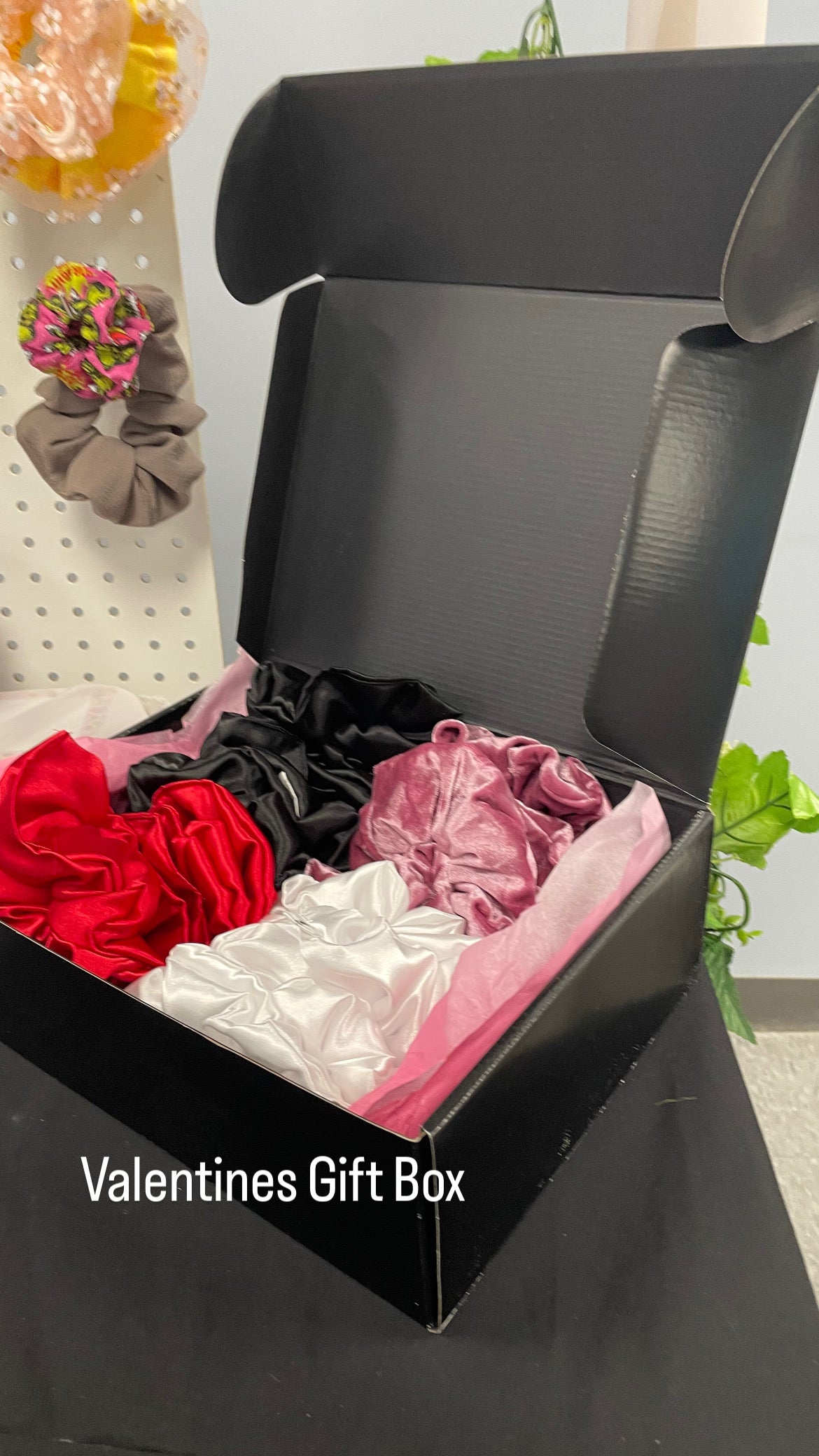Valentine's Day Scrunchies 20 Pack - Pink Red White Black | Canada
